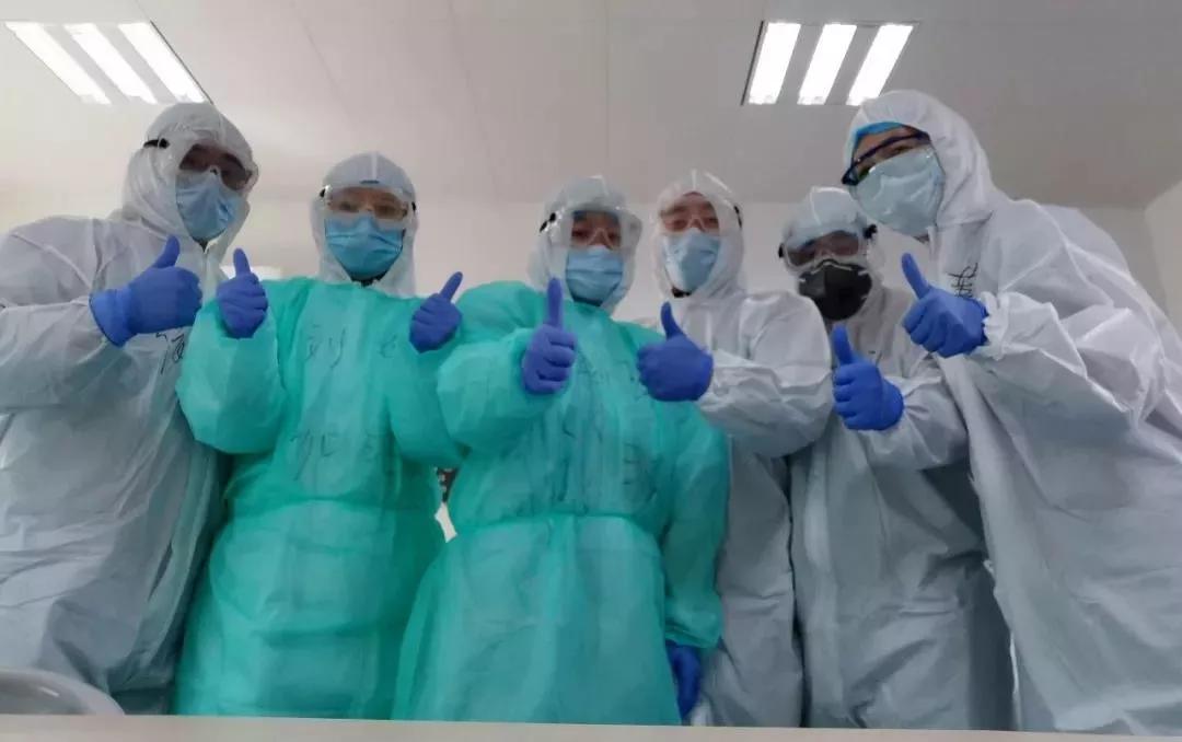 6位“戰(zhàn)士”,每天工作14小時